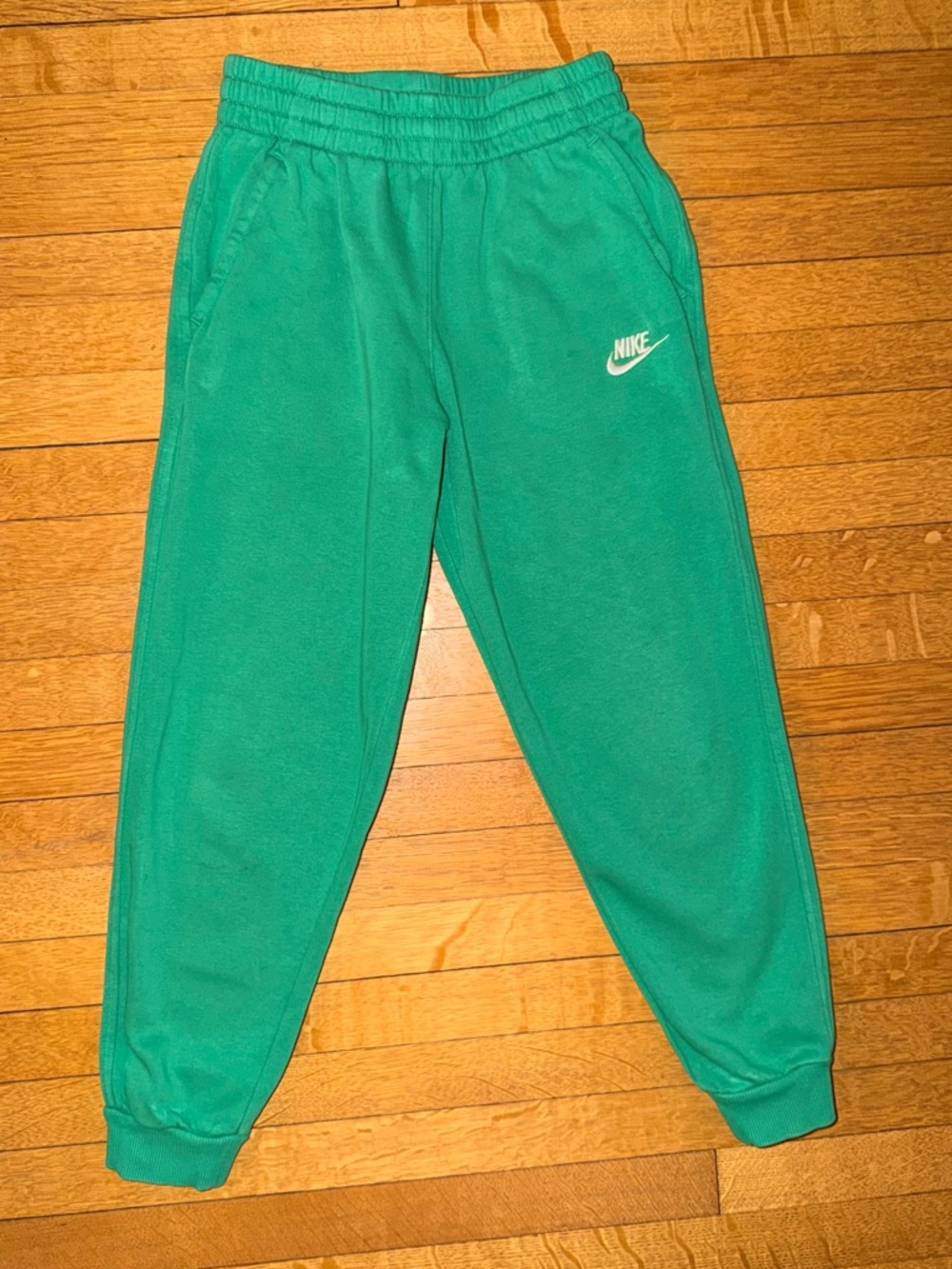 Nike Kids Club Green Fleece Sweatpants